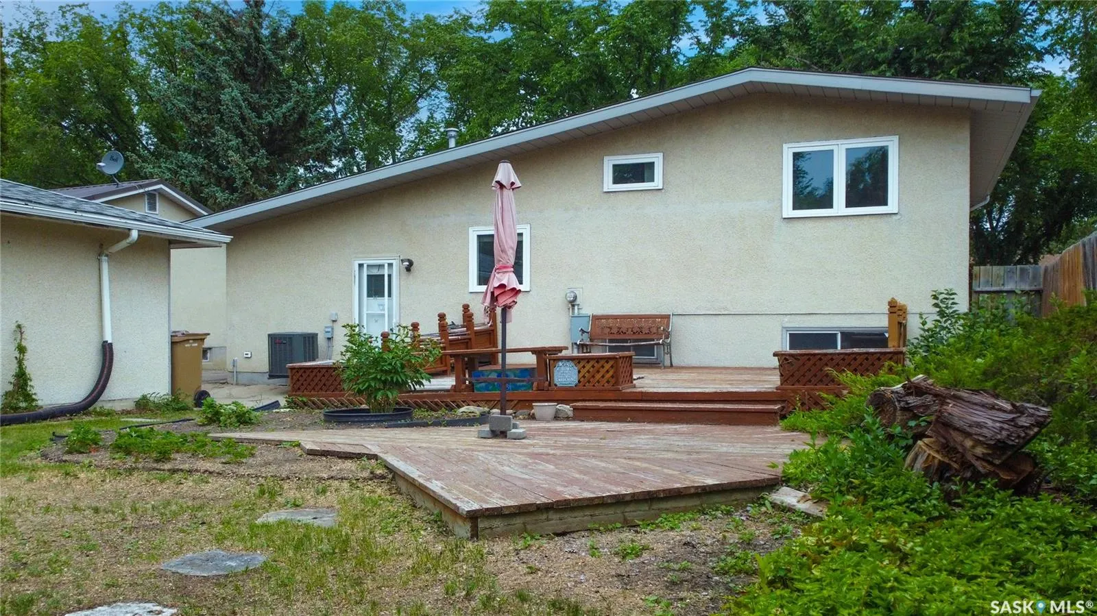 227 Hanley CRESCENT