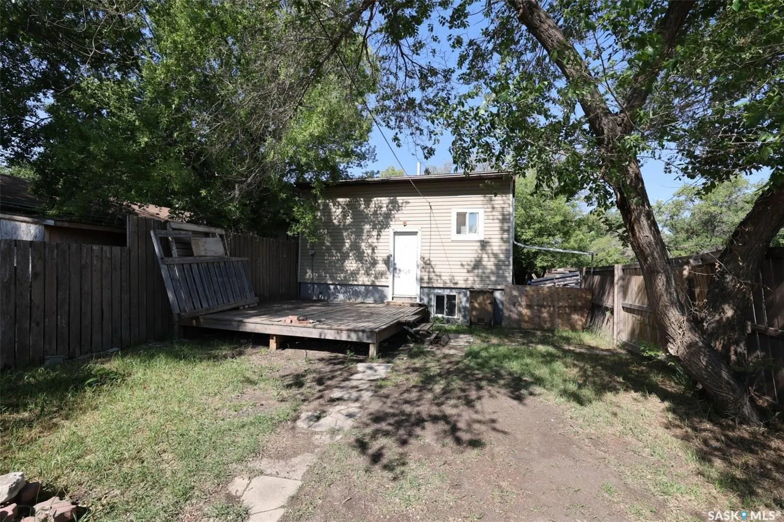 1001 Robinson STREET