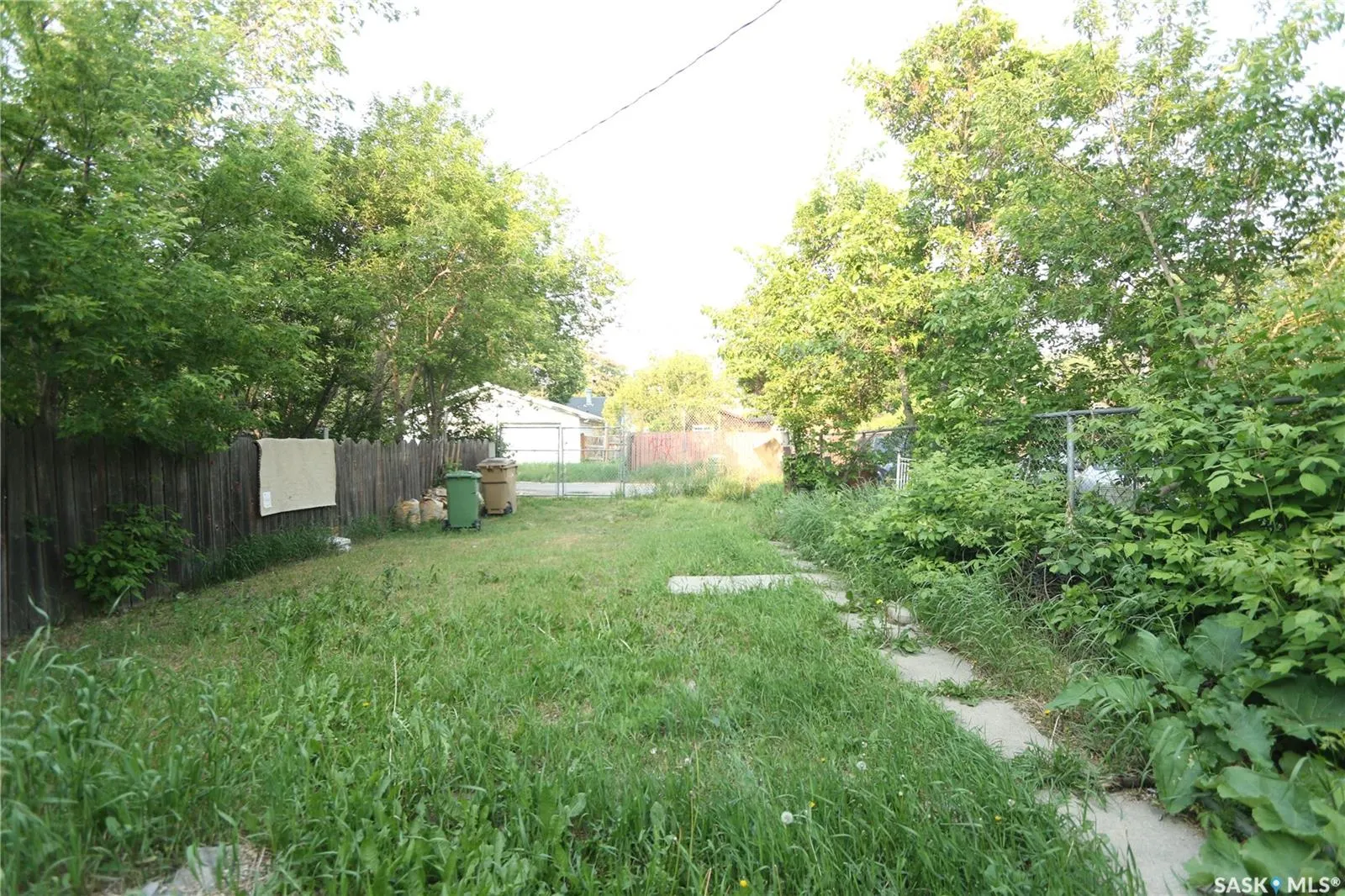 925 Montague STREET