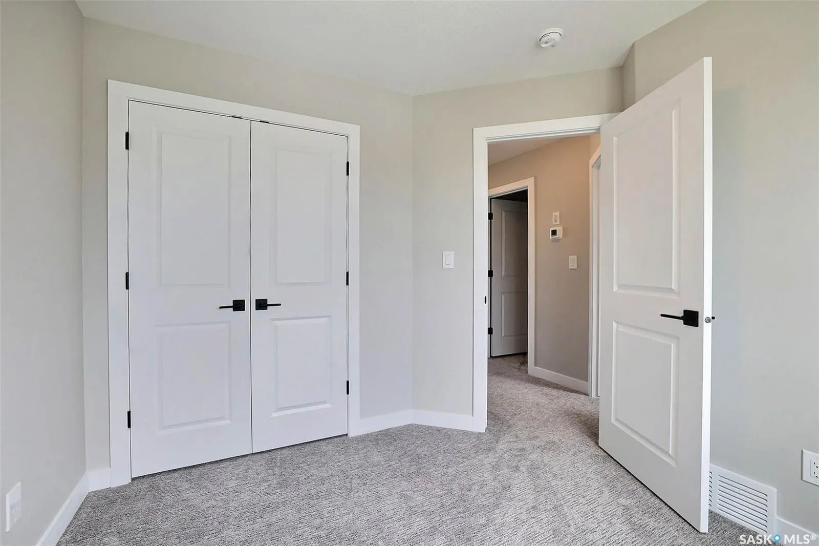 3236 Green Water DRIVE