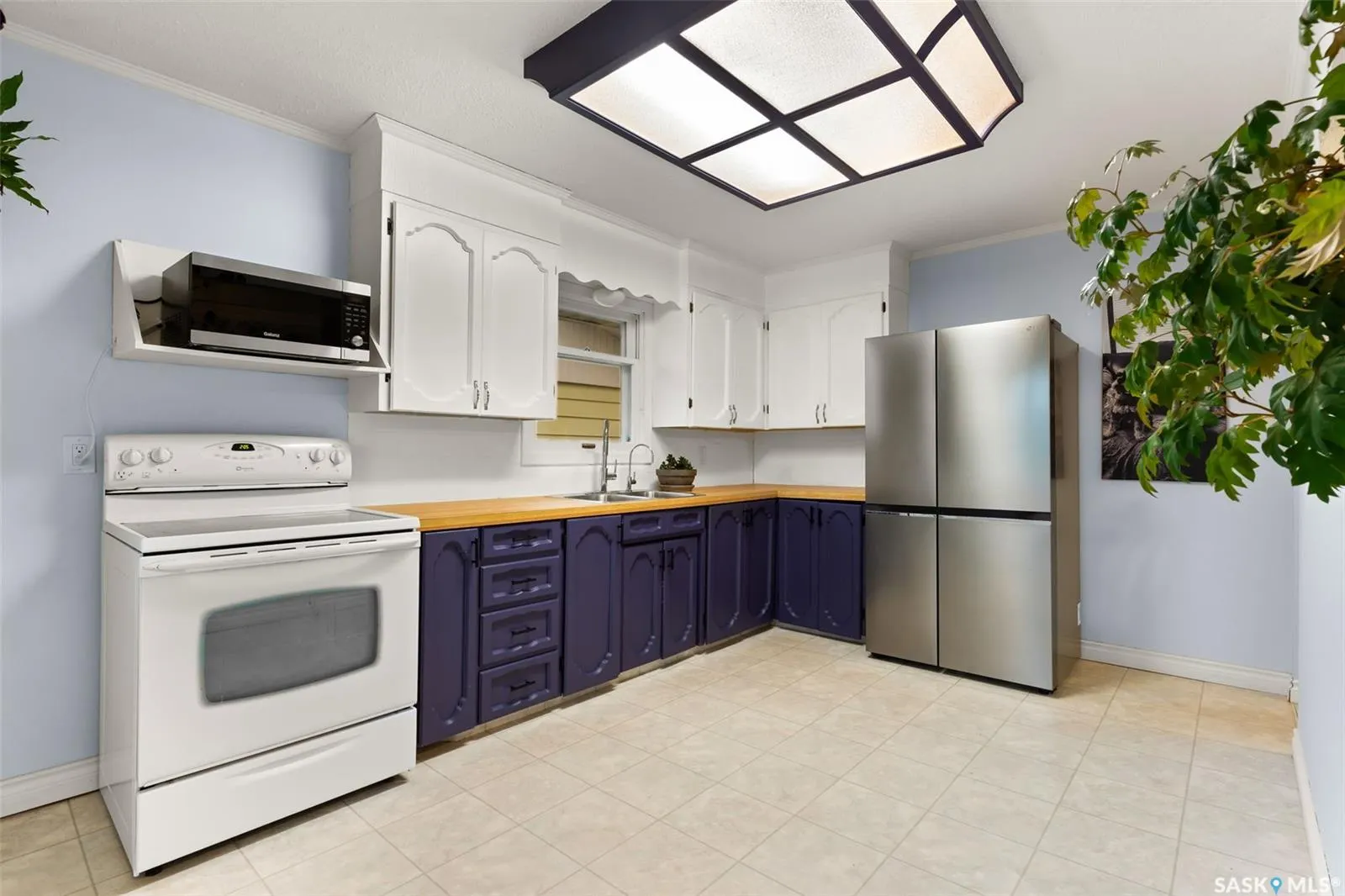 623 BROADWAY AVENUE E