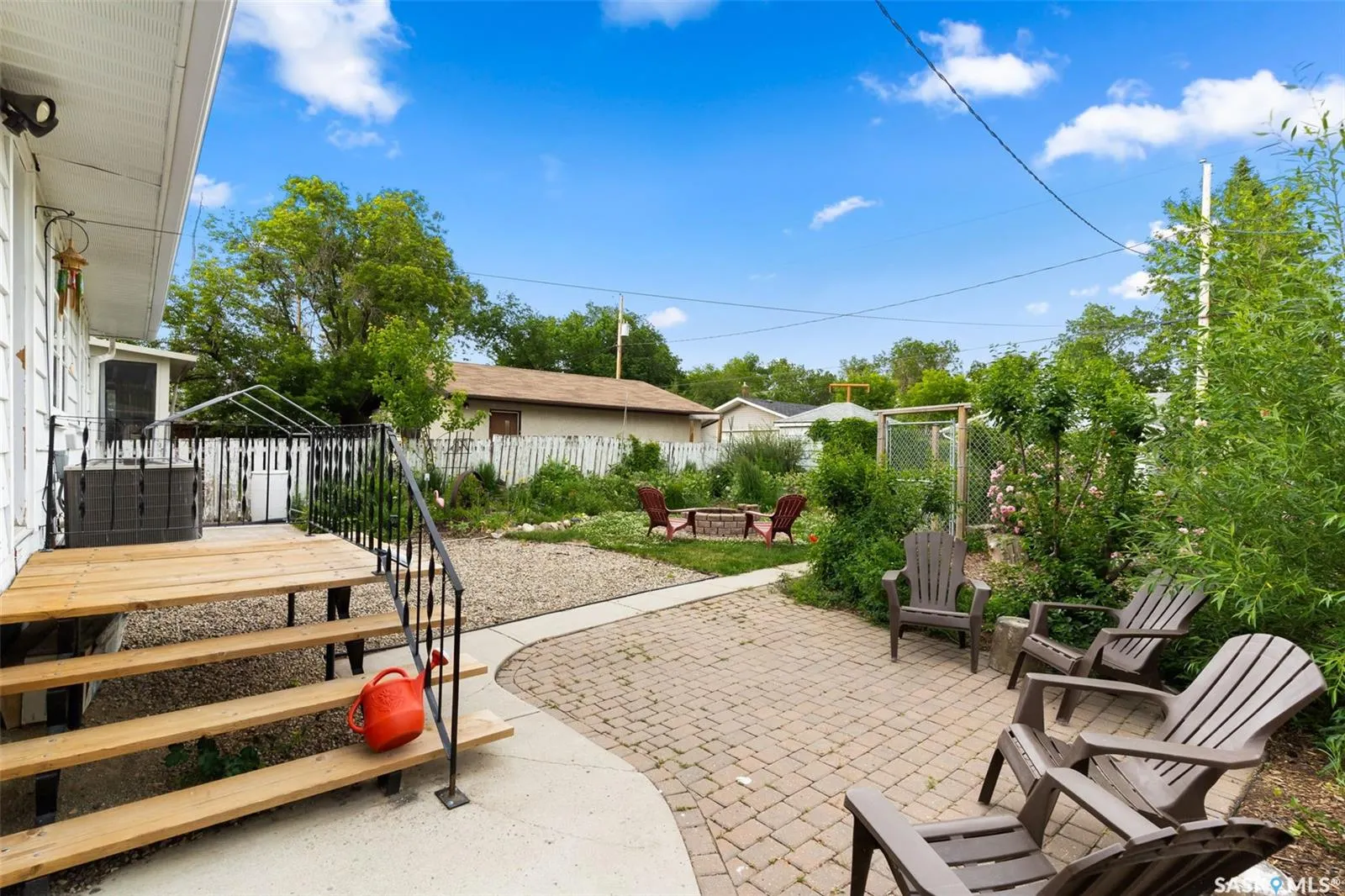 623 BROADWAY AVENUE E