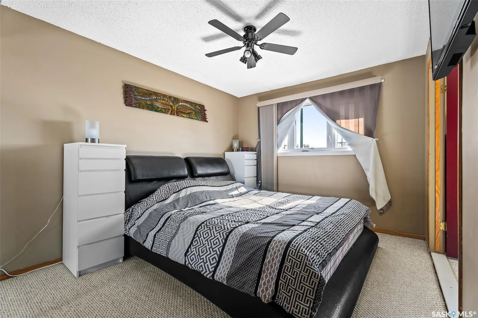 6 Aster CRESCENT