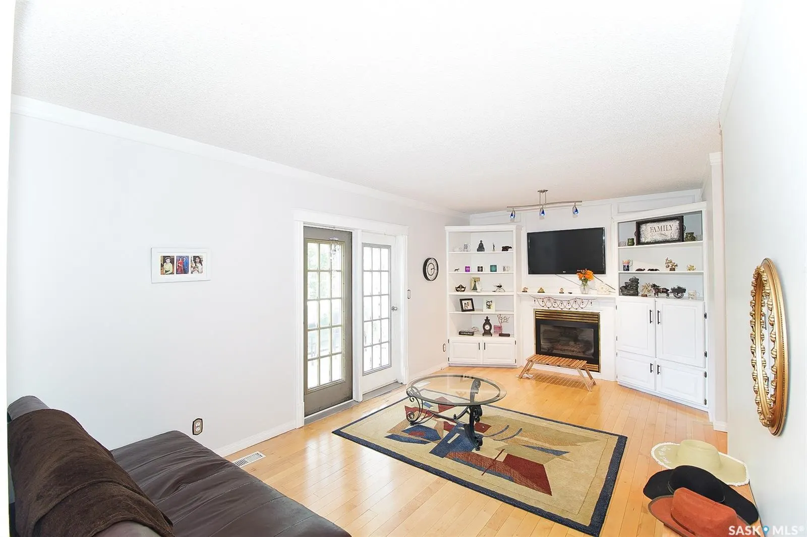 10 Meadow BAY