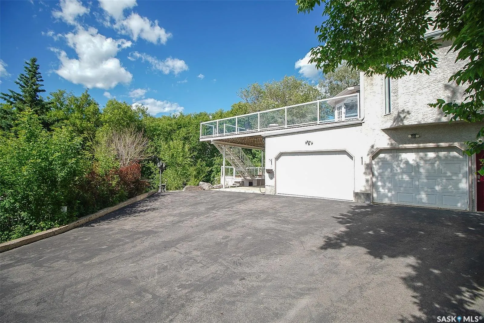 10 Meadow BAY