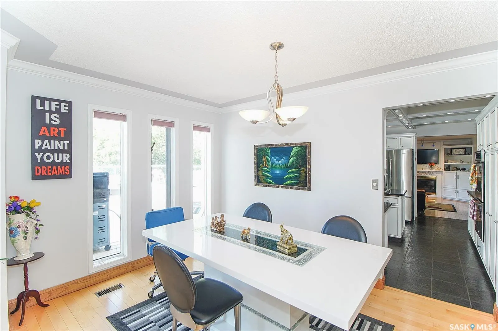 10 Meadow BAY