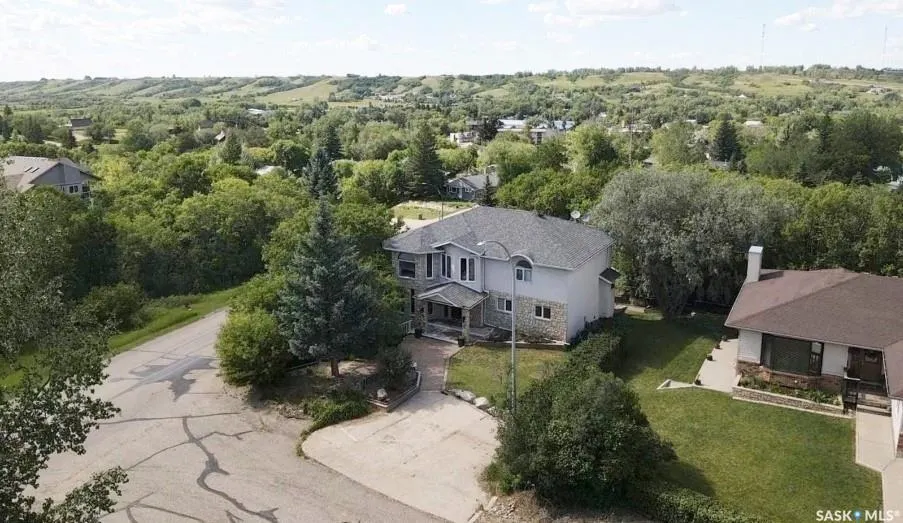 10 Meadow BAY