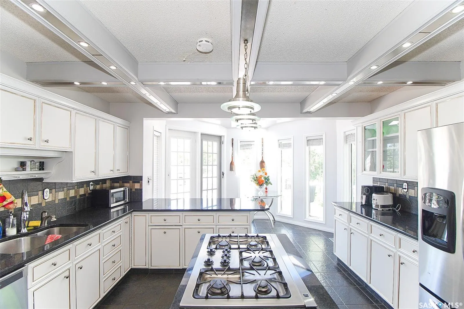 10 Meadow BAY