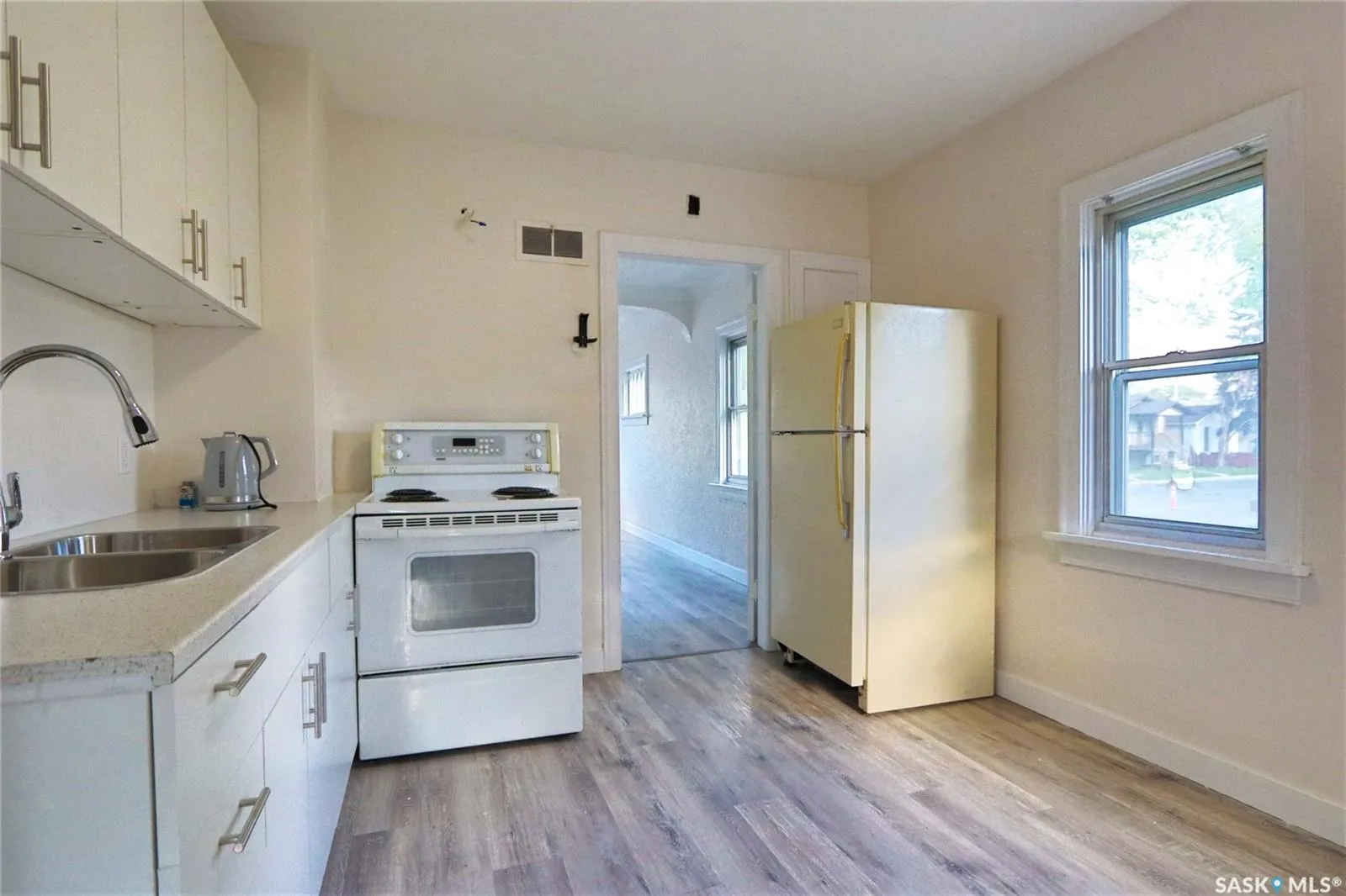 1824 Winnipeg STREET, #A&B