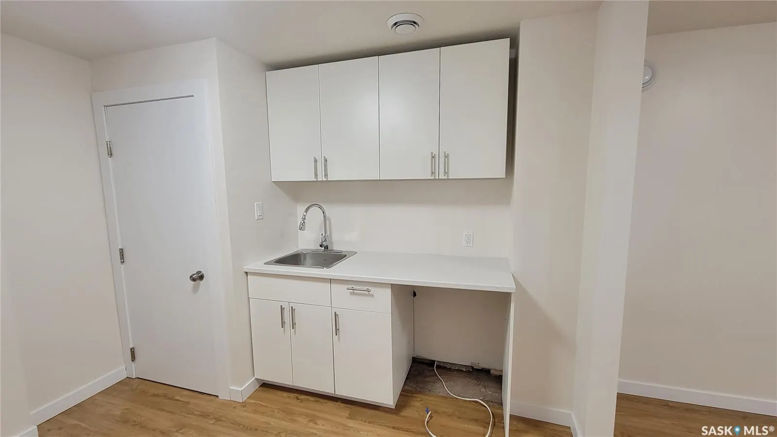 1824 Winnipeg STREET, #A&B