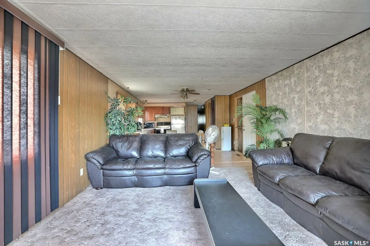 104 Nicoll AVENUE