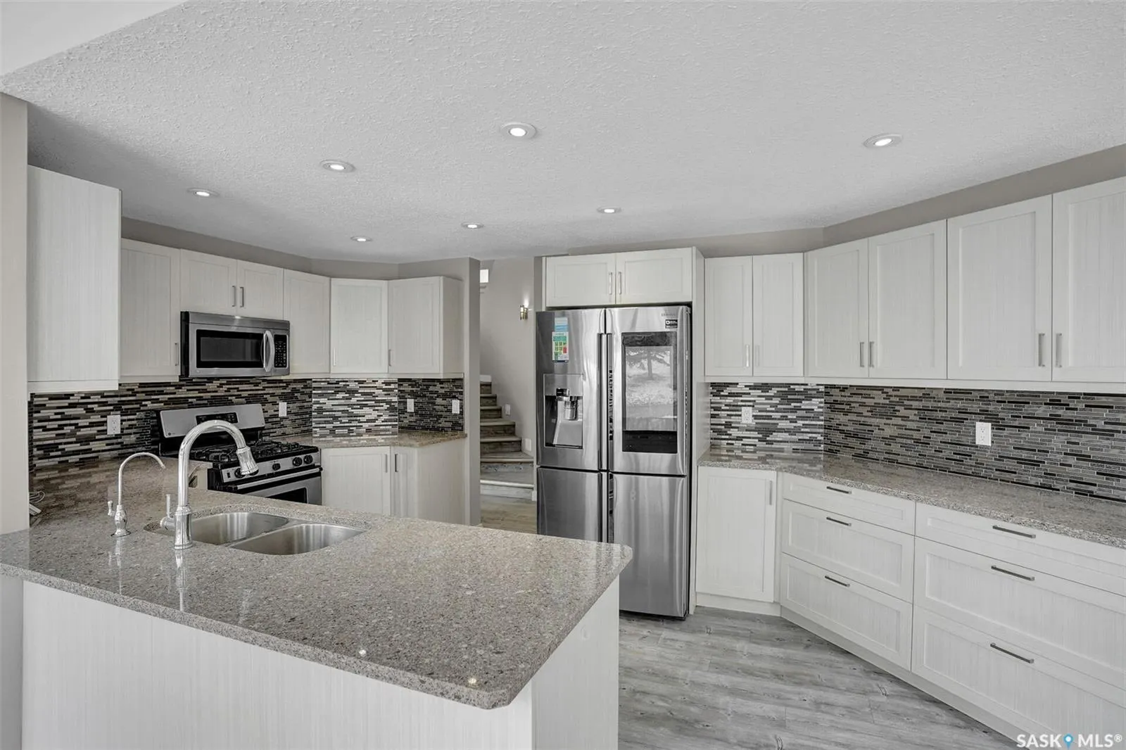 5006 Wascana Vista COURT
