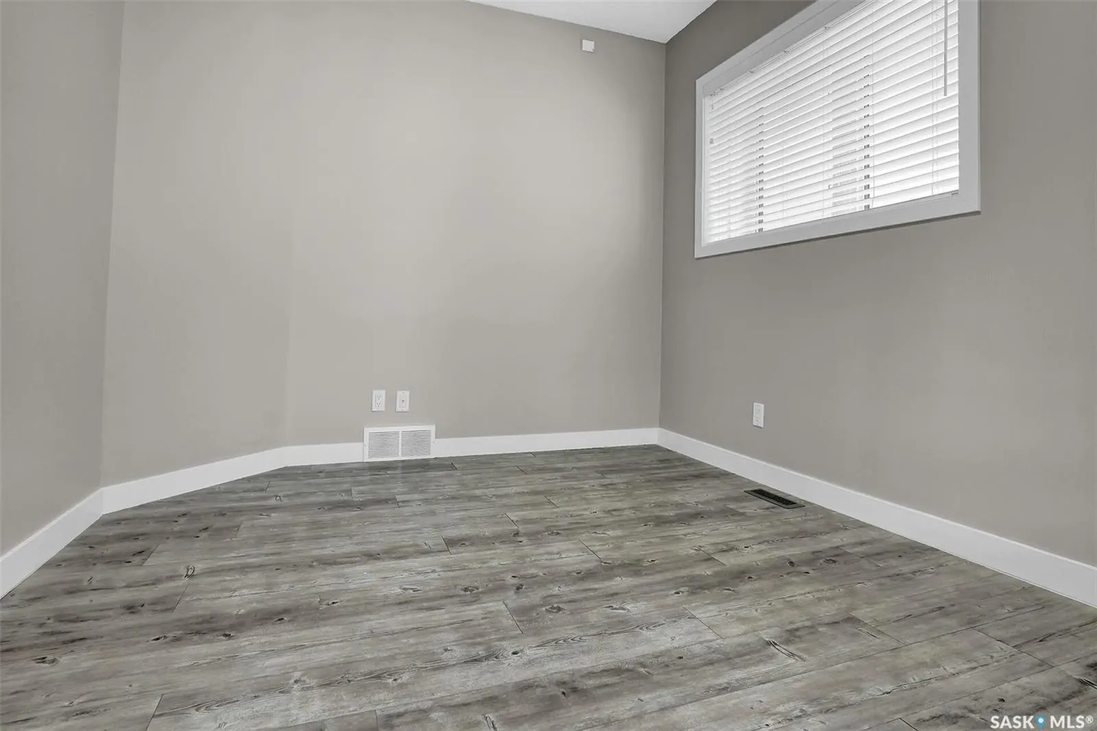 5006 Wascana Vista COURT
