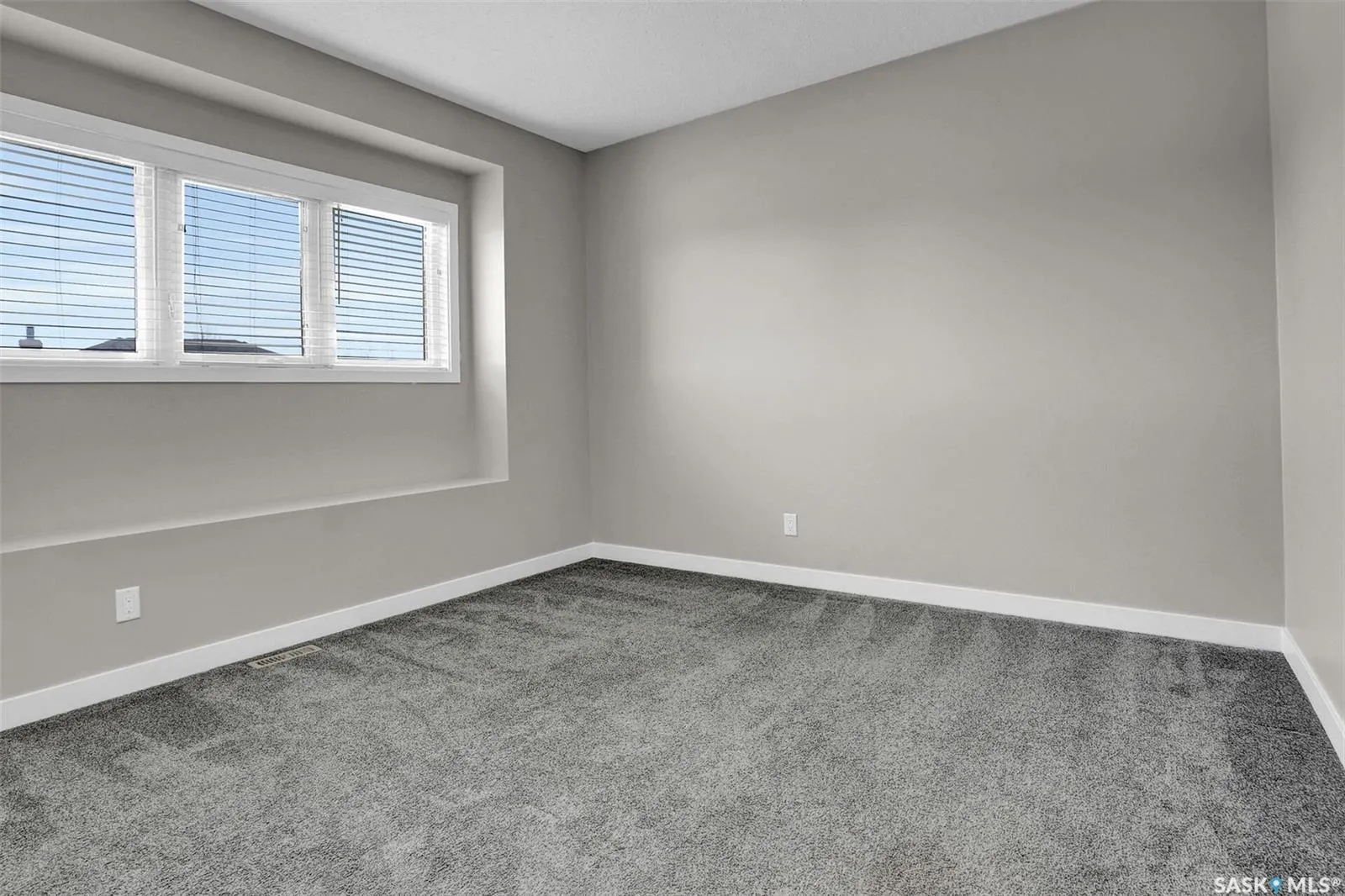 5006 Wascana Vista COURT