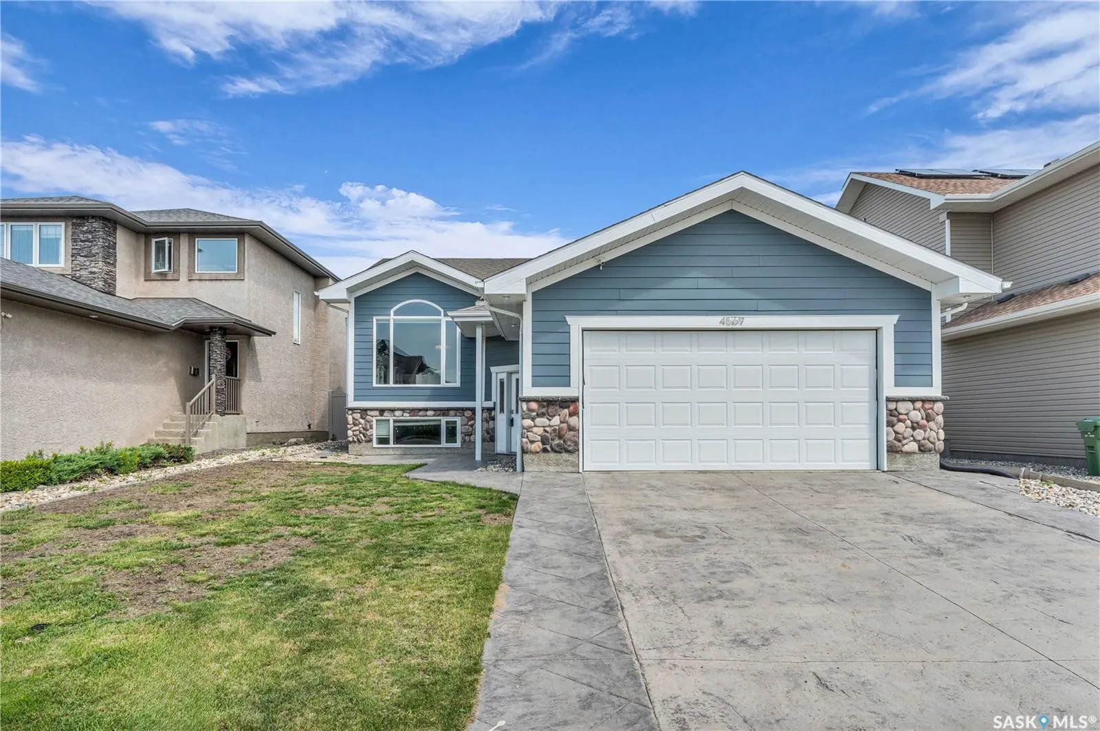 4569 Hames CRESCENT