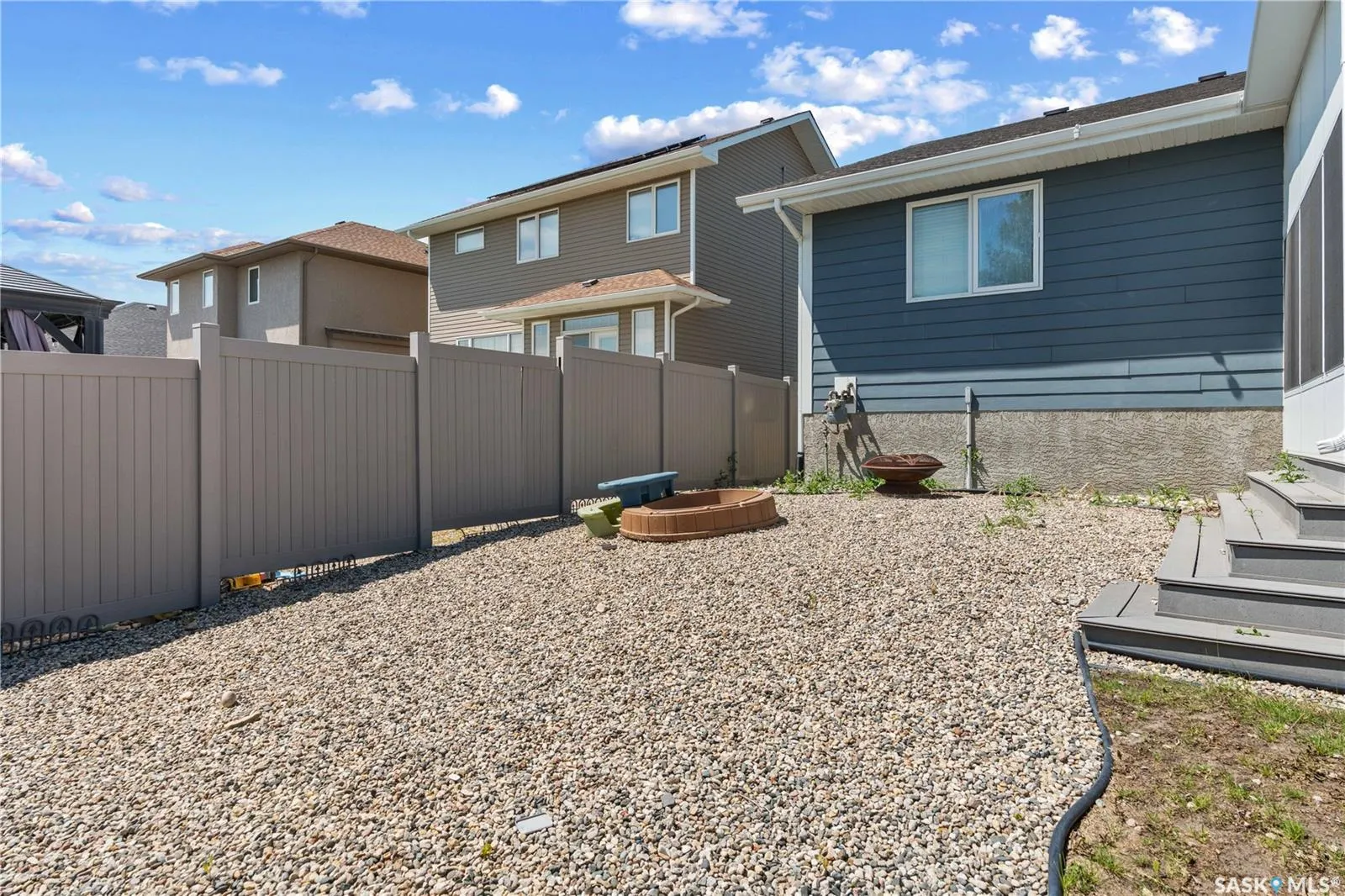 4569 Hames CRESCENT