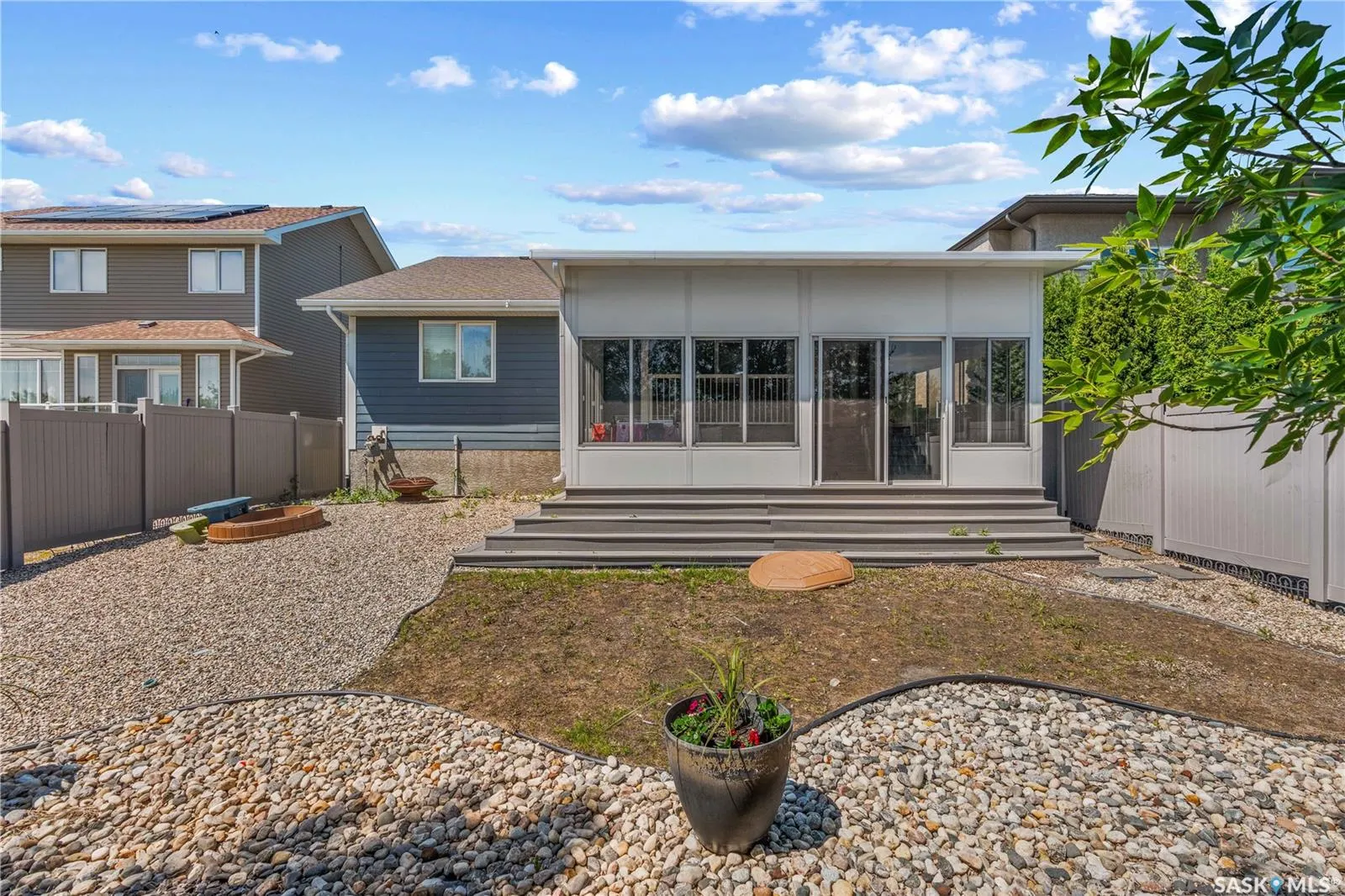 4569 Hames CRESCENT