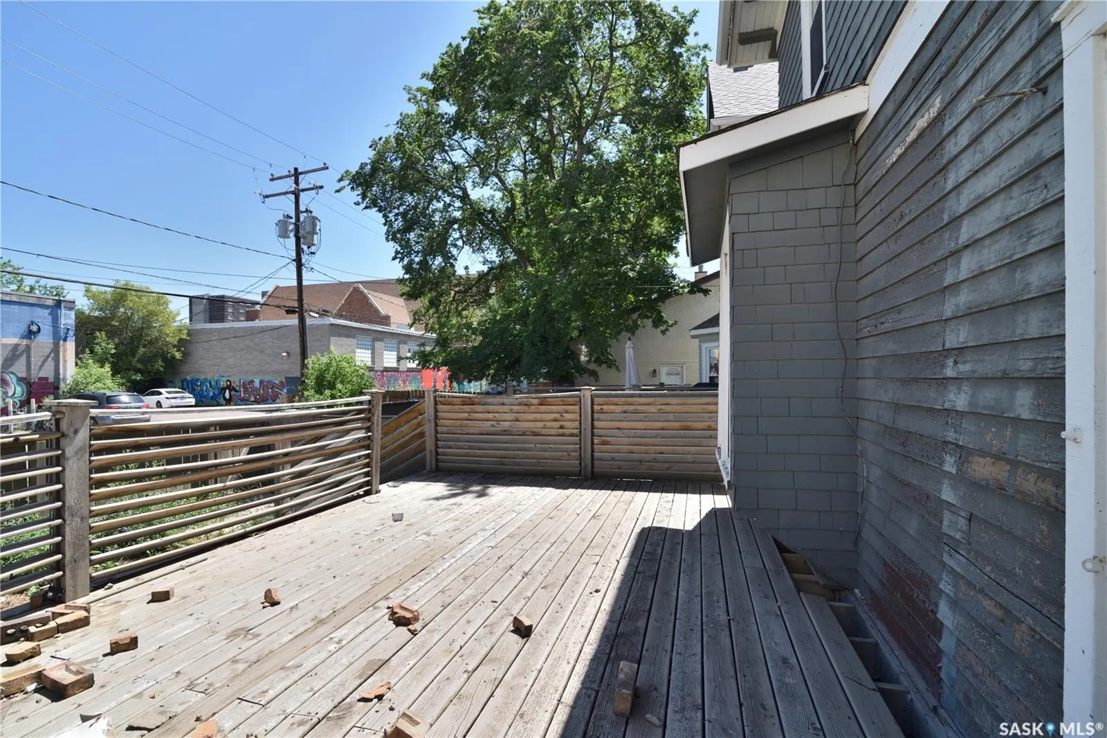 2143 Angus STREET