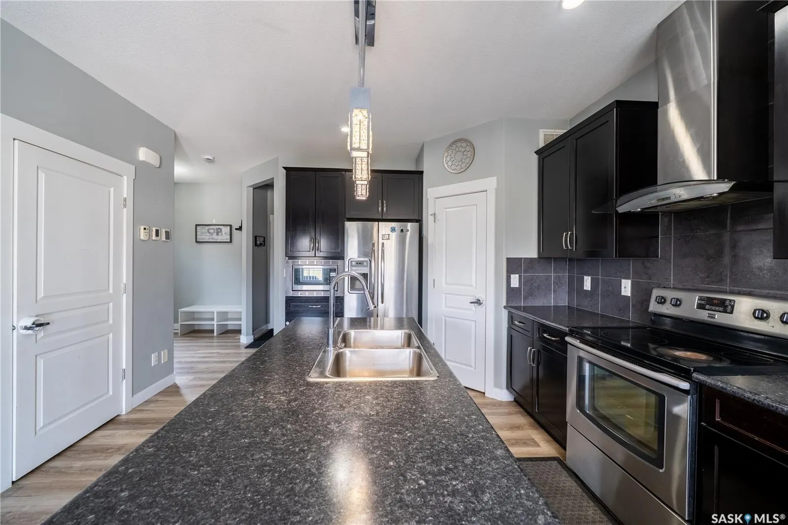 5427 Universal CRESCENT