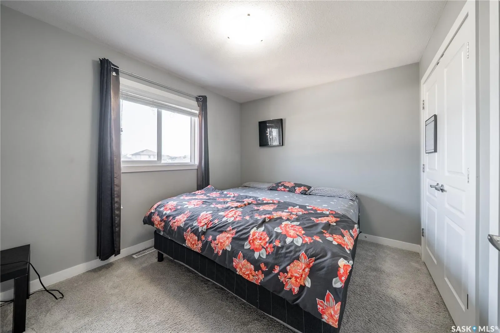 5427 Universal CRESCENT