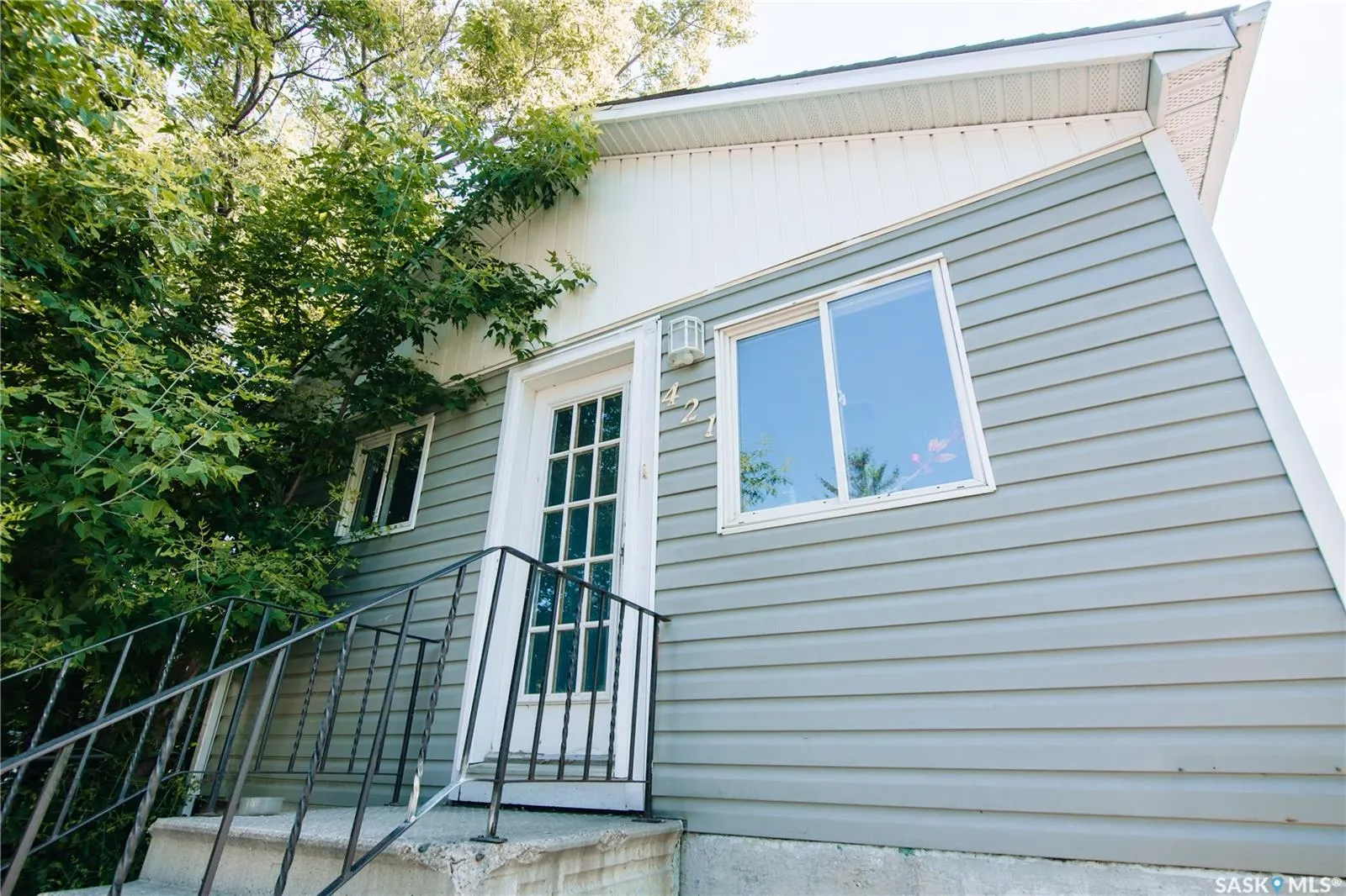 421 Alexandra STREET