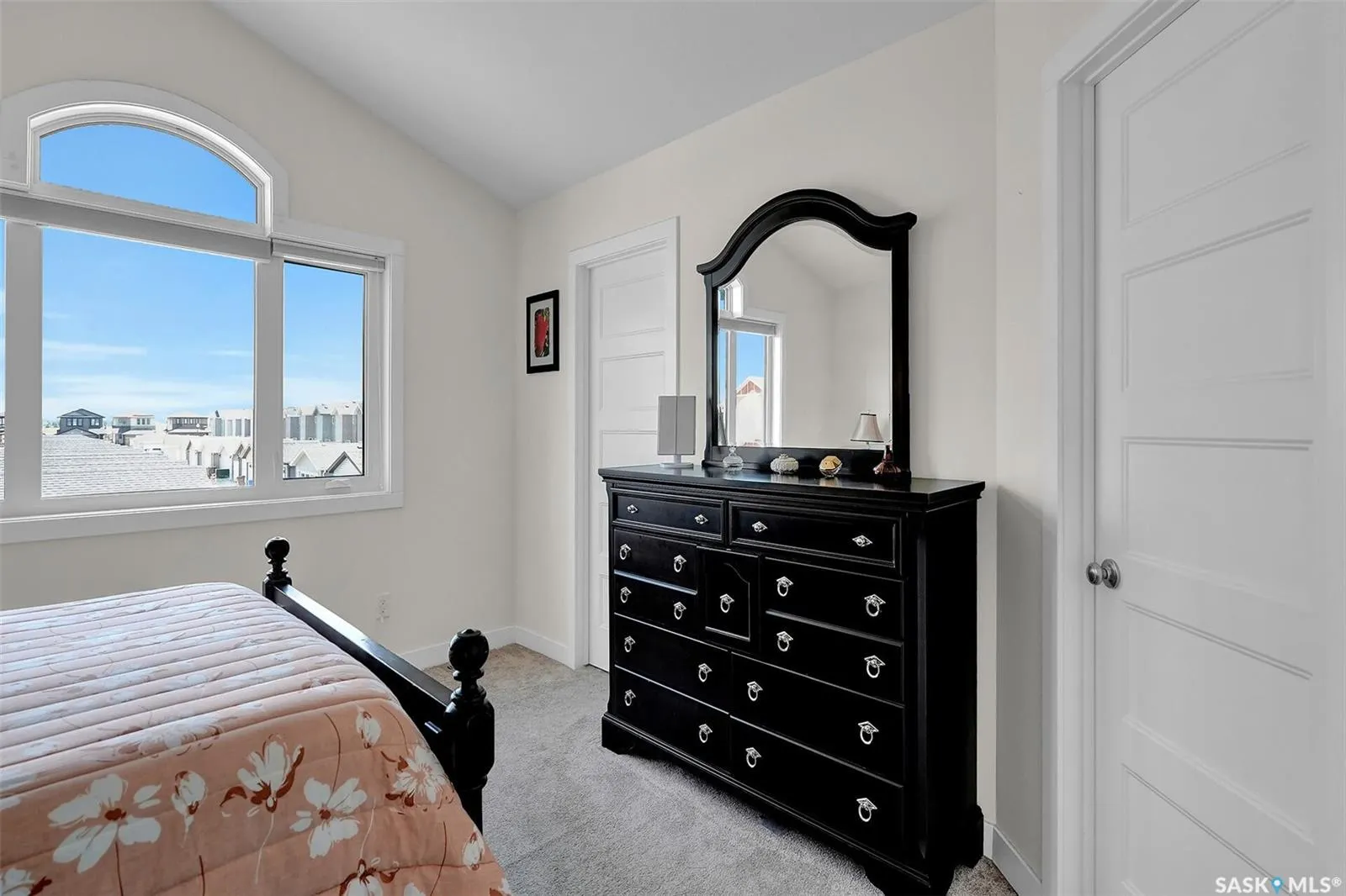 5280 Crane CRESCENT