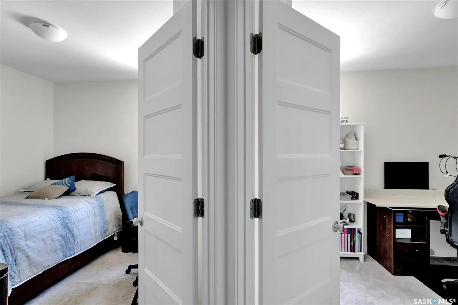 5280 Crane CRESCENT