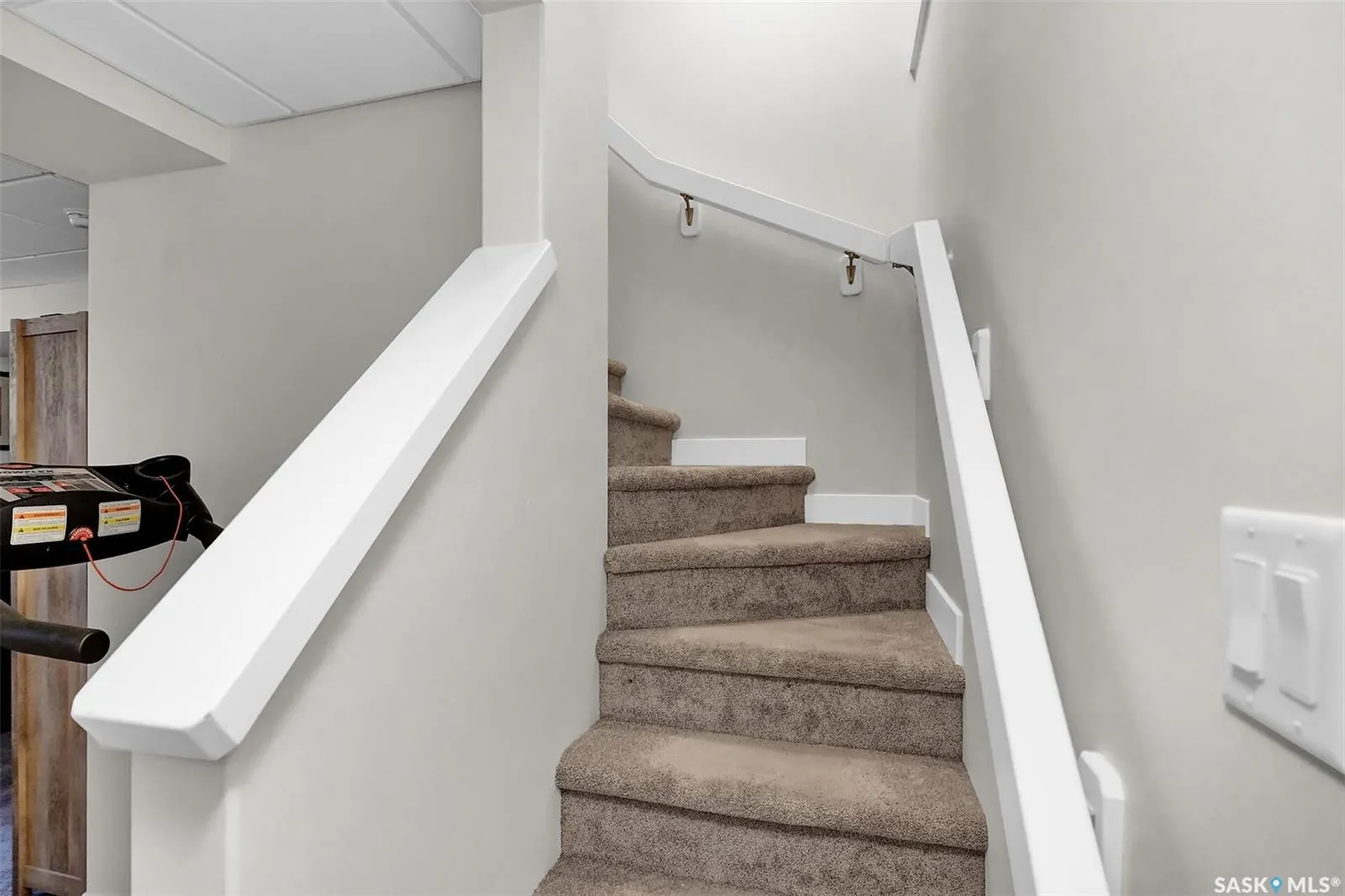 5280 Crane CRESCENT