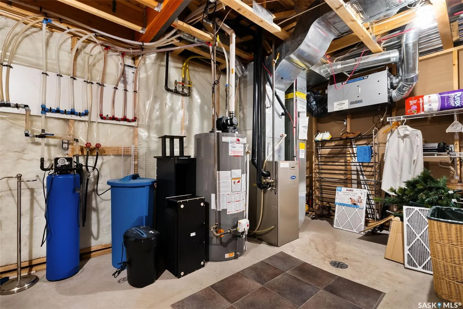 6263 Wascana Court CRESCENT