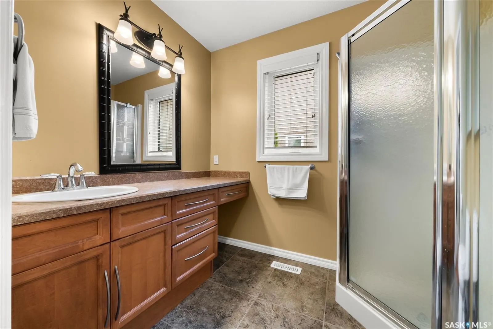 6263 Wascana Court CRESCENT