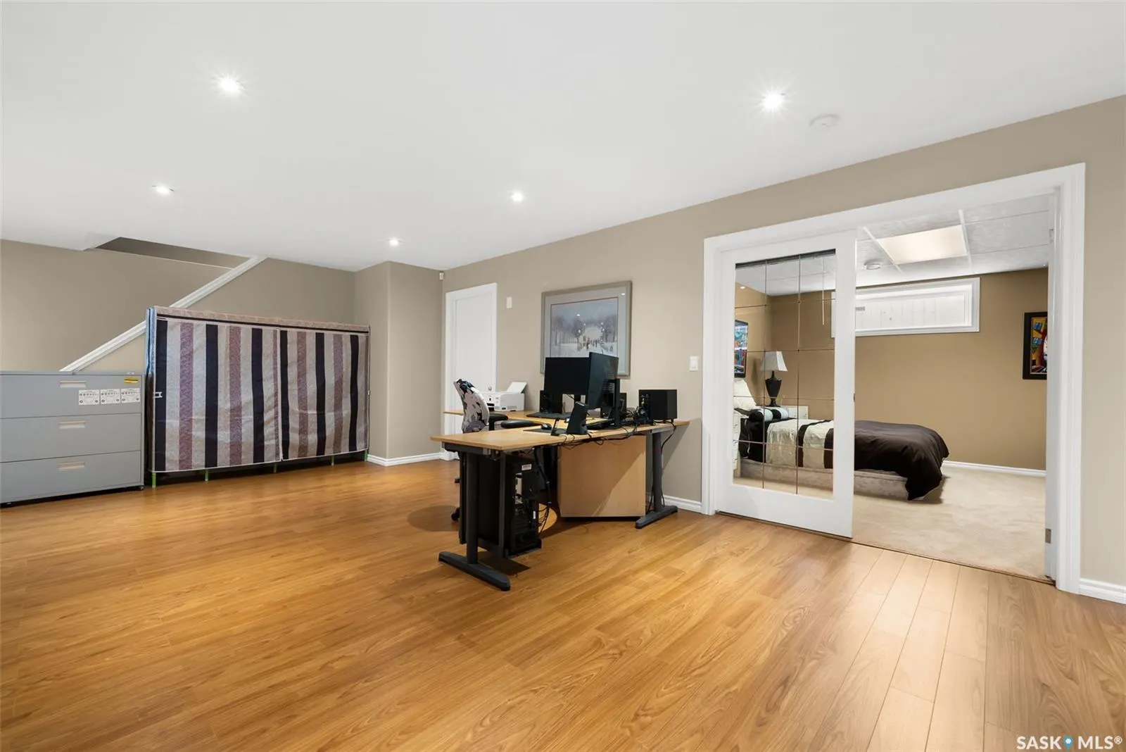 6263 Wascana Court CRESCENT