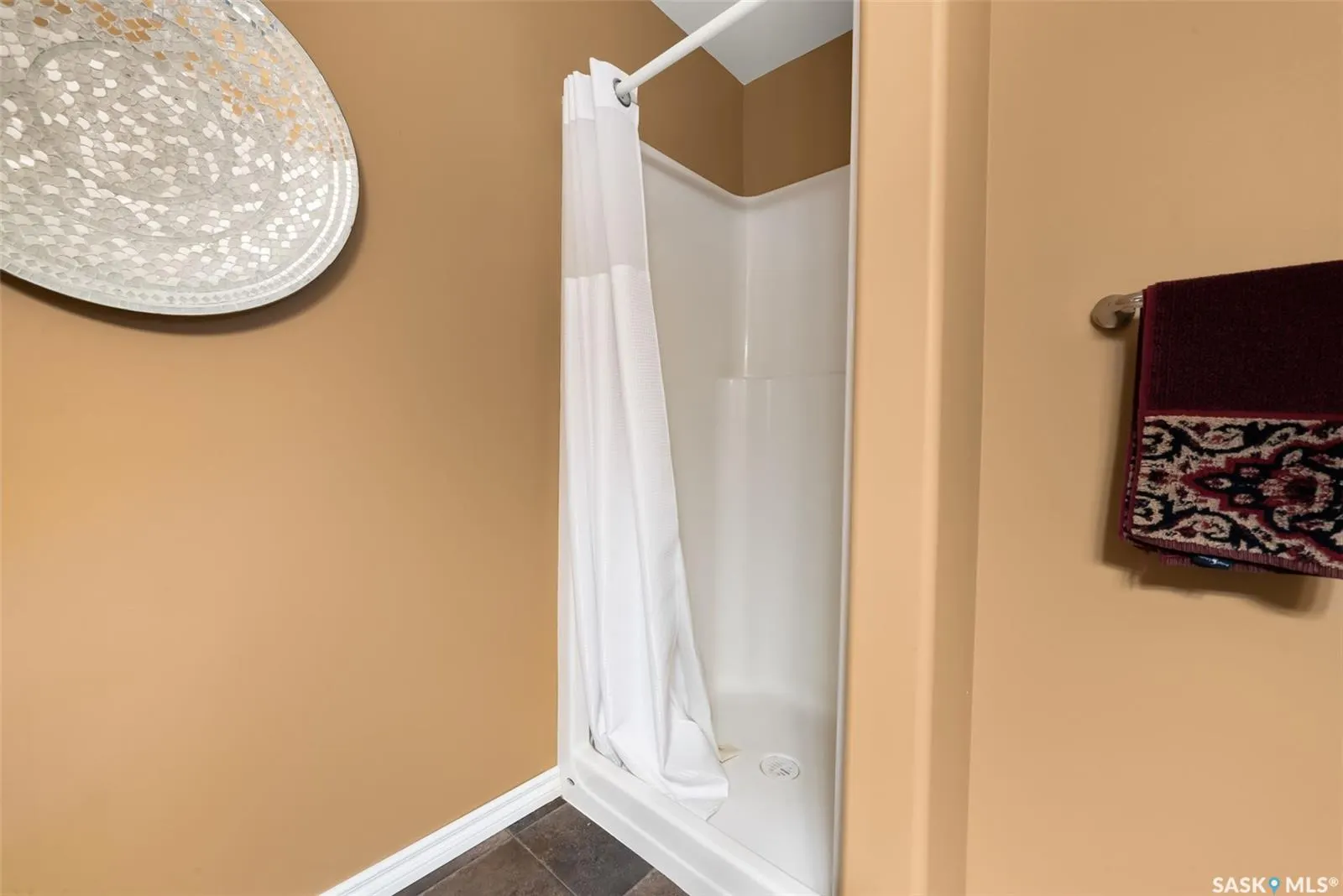 6263 Wascana Court CRESCENT