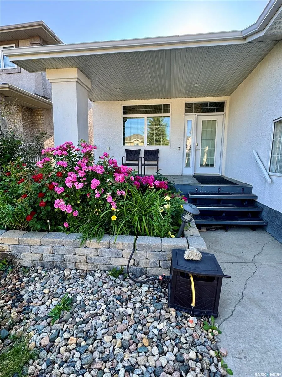 6263 Wascana Court CRESCENT