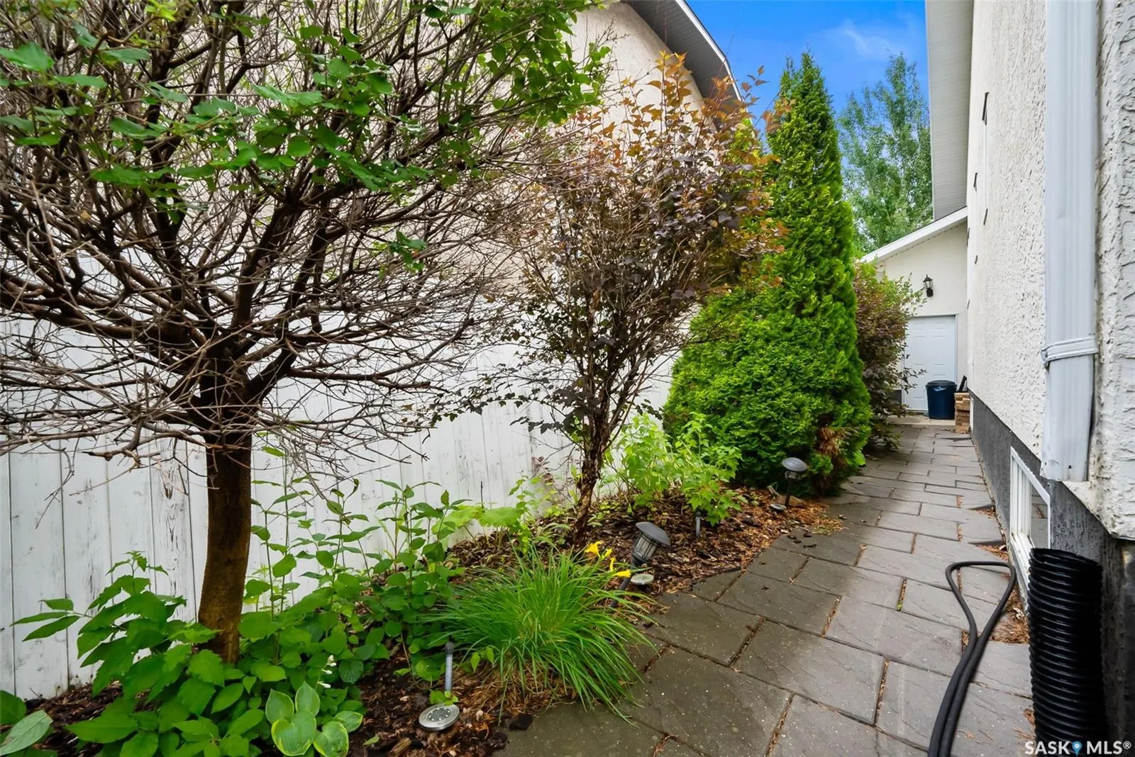 6263 Wascana Court CRESCENT