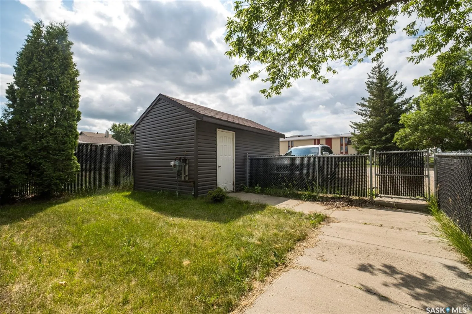 1501 McIntosh DRIVE
