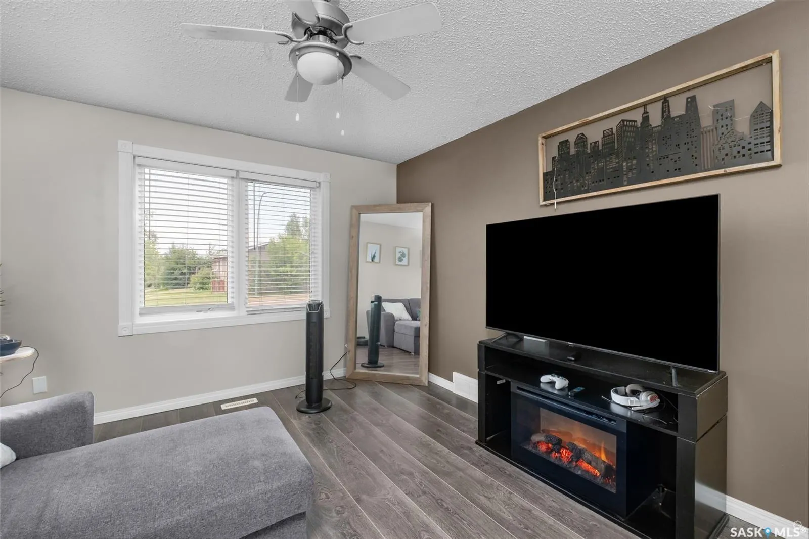 1501 McIntosh DRIVE