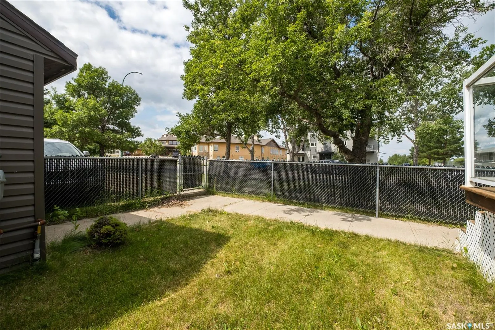 1501 McIntosh DRIVE