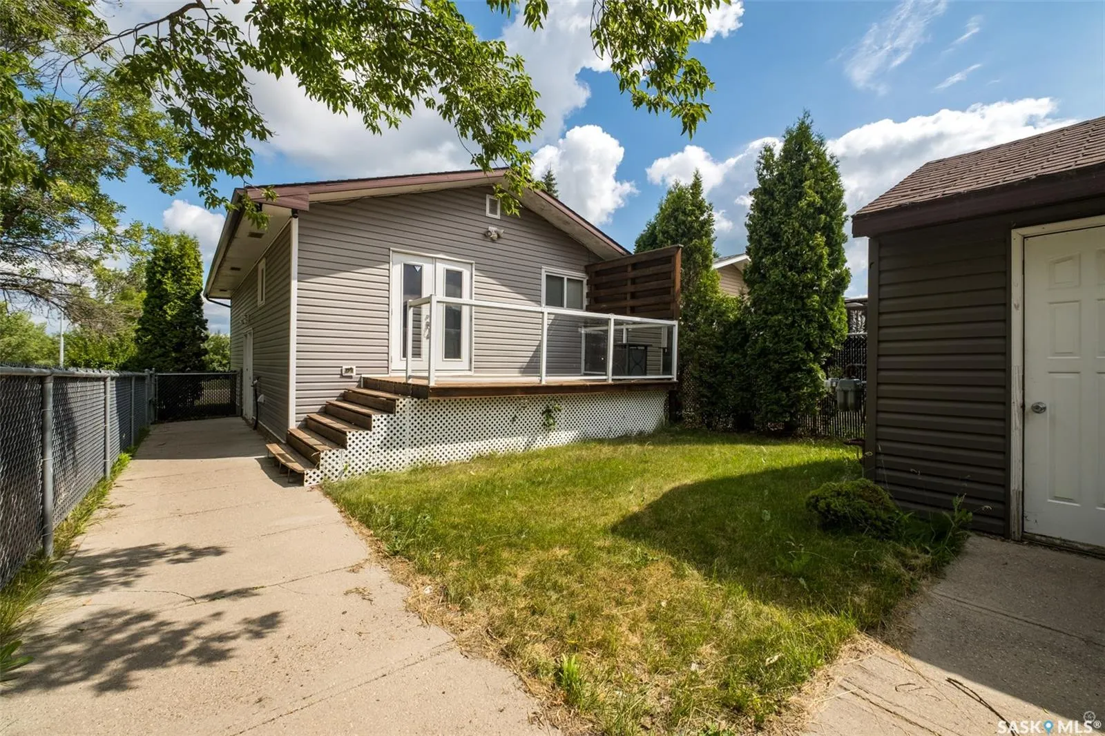 1501 McIntosh DRIVE