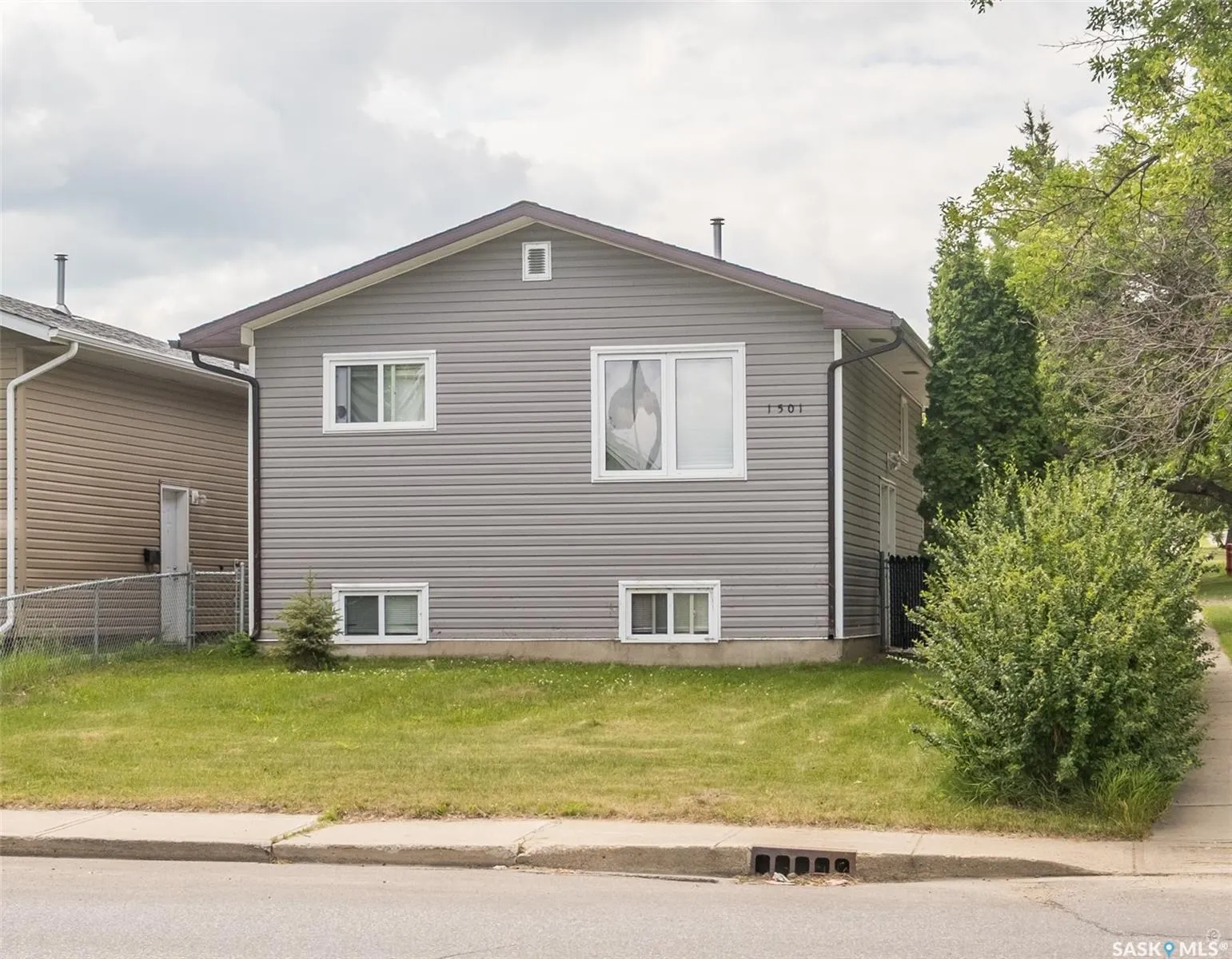 1501 McIntosh DRIVE