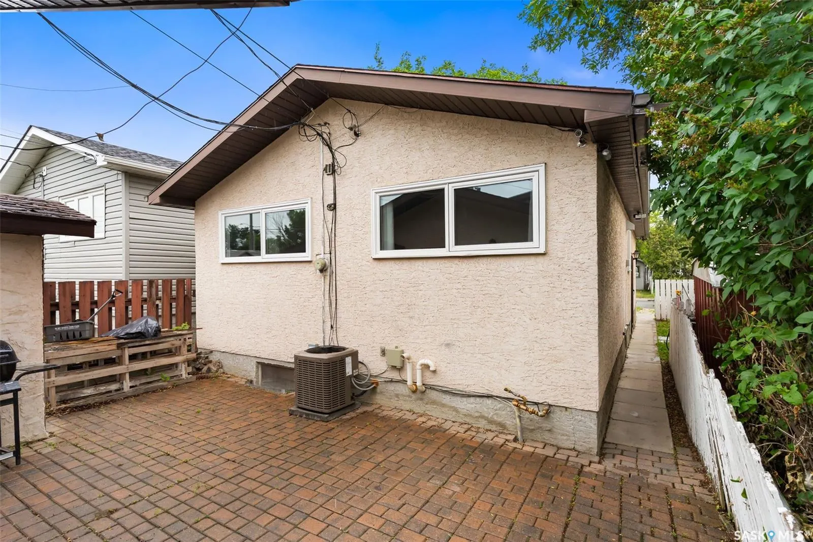 430 St John STREET