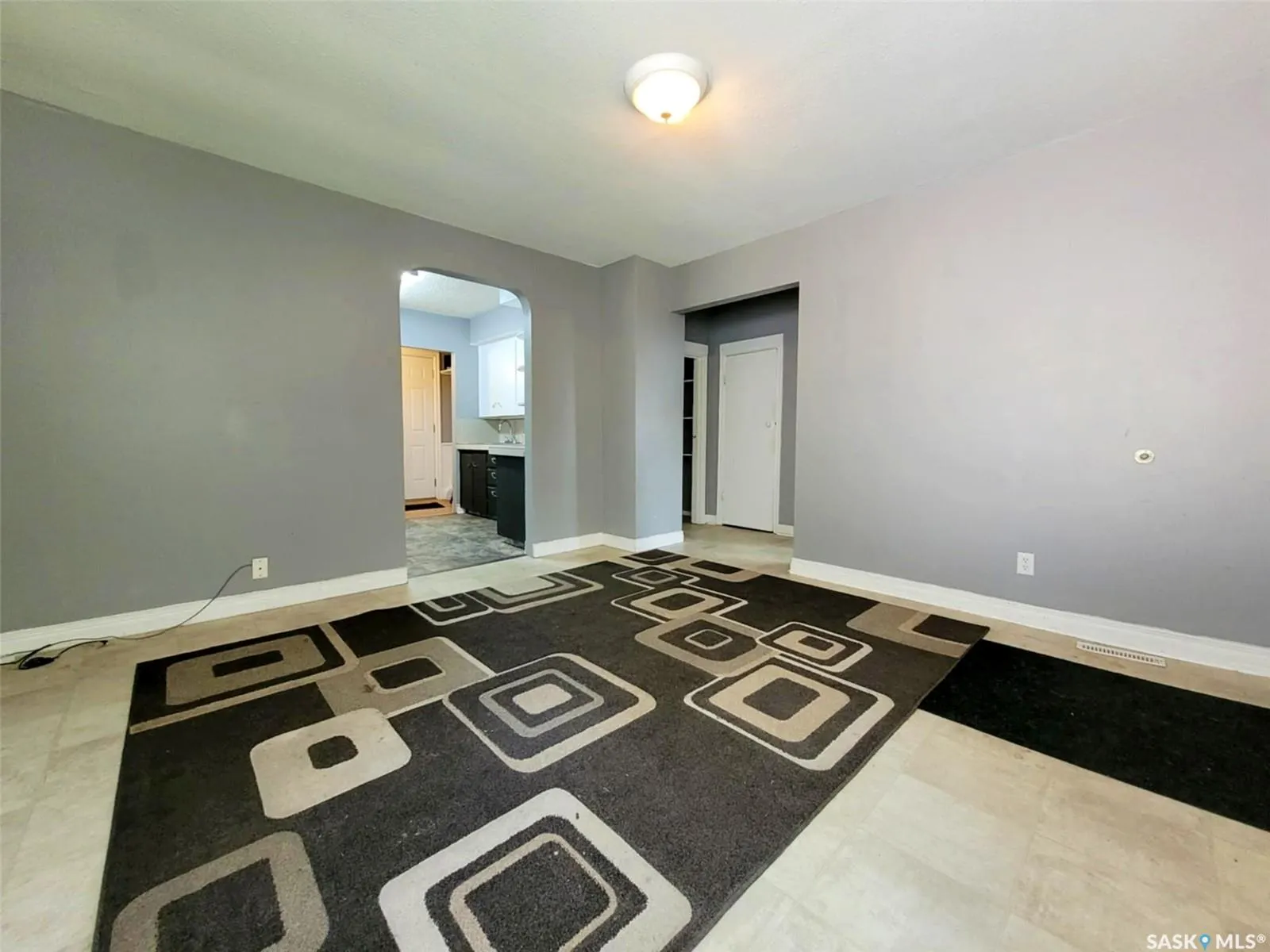 1012 Lillooet STREET W