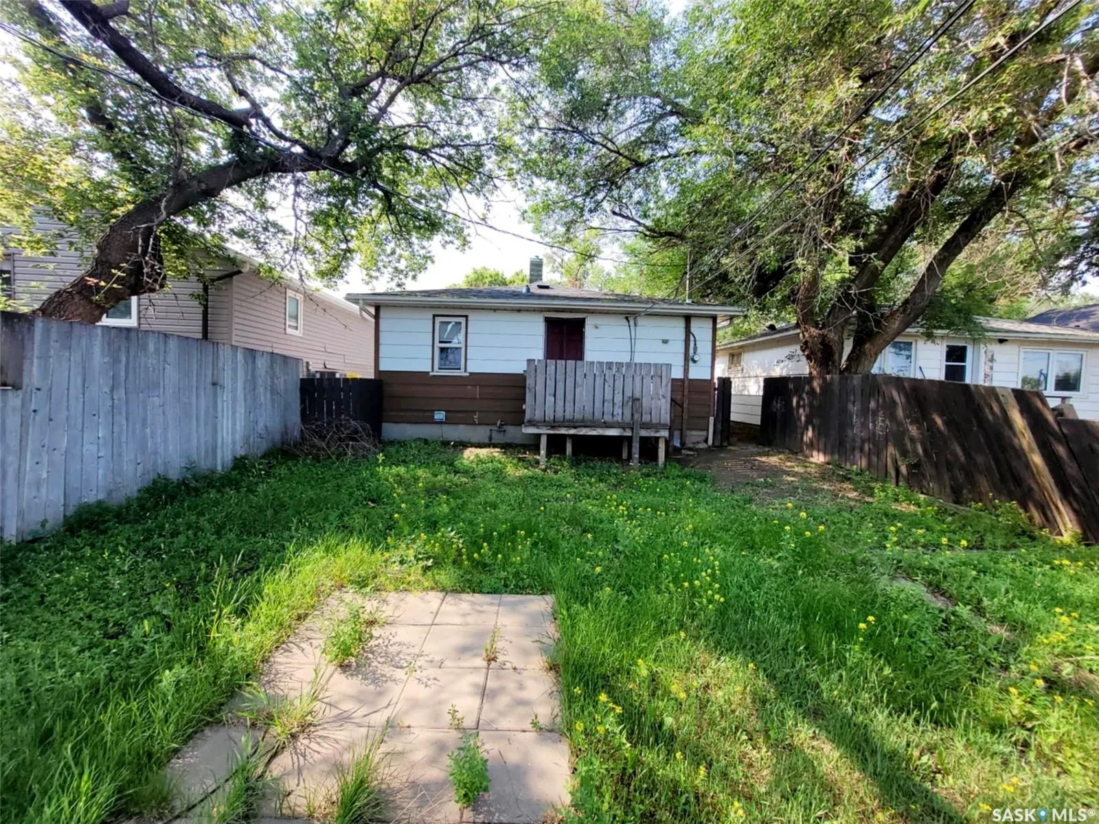 1012 Lillooet STREET W