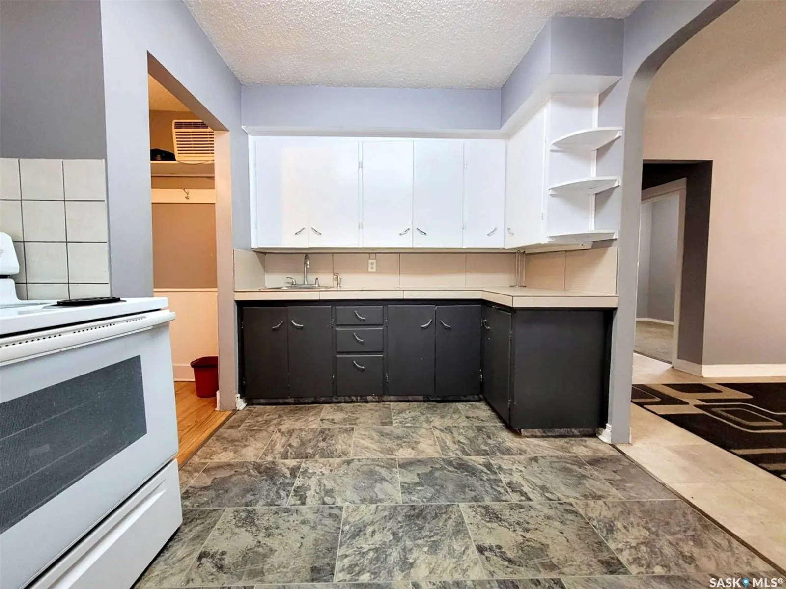 1012 Lillooet STREET W