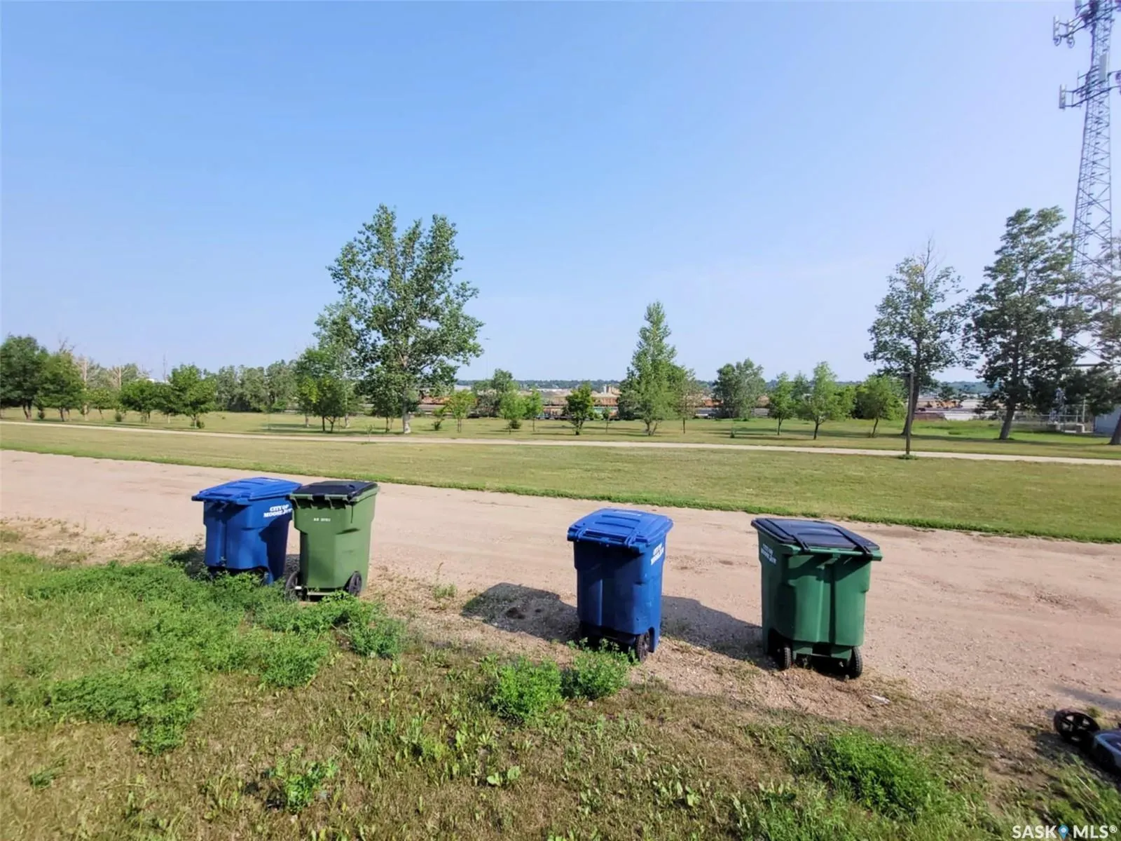 1012 Lillooet STREET W