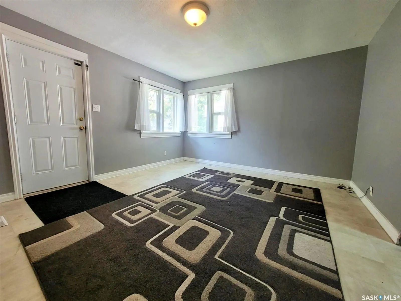 1012 Lillooet STREET W