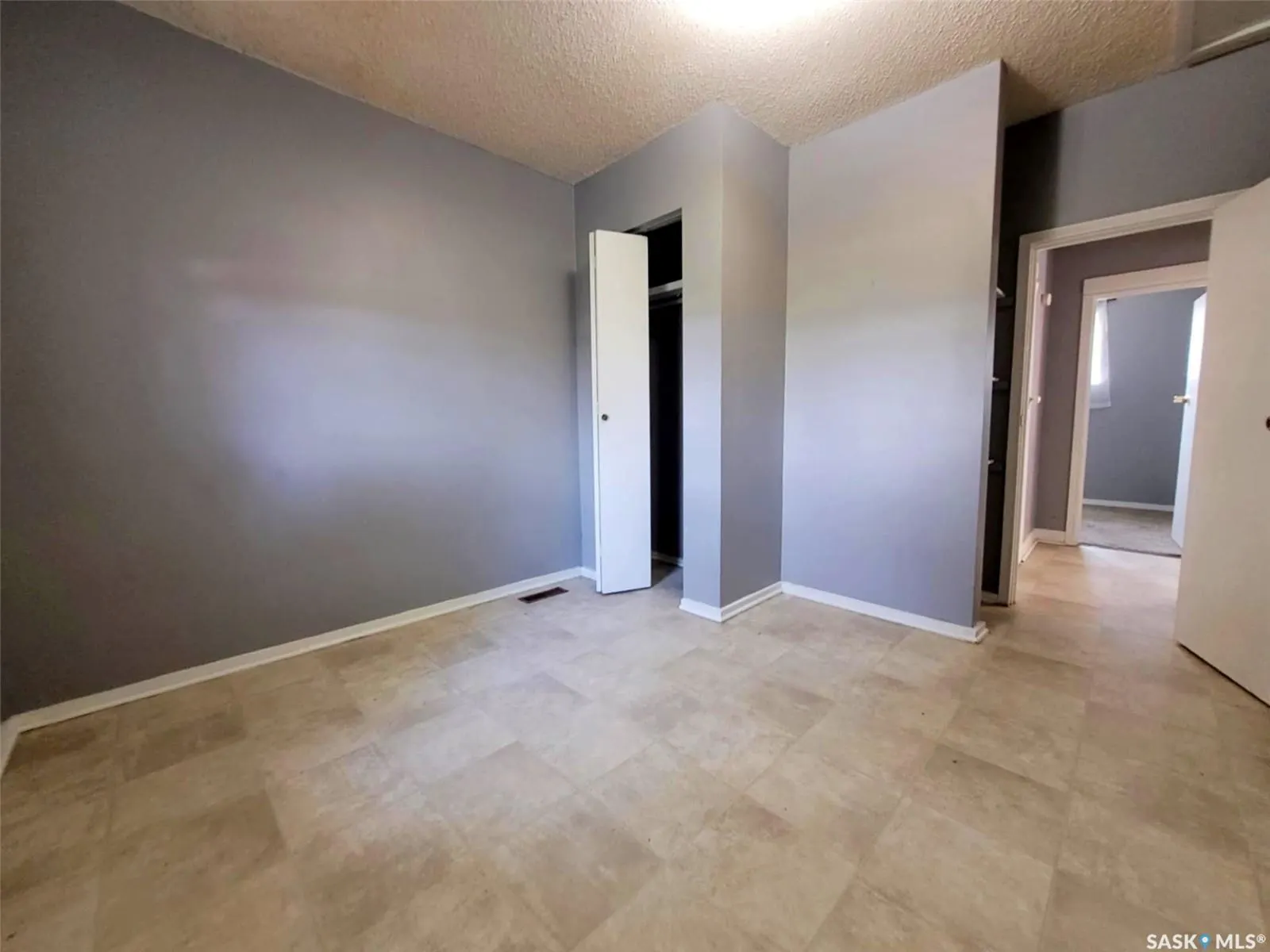 1012 Lillooet STREET W