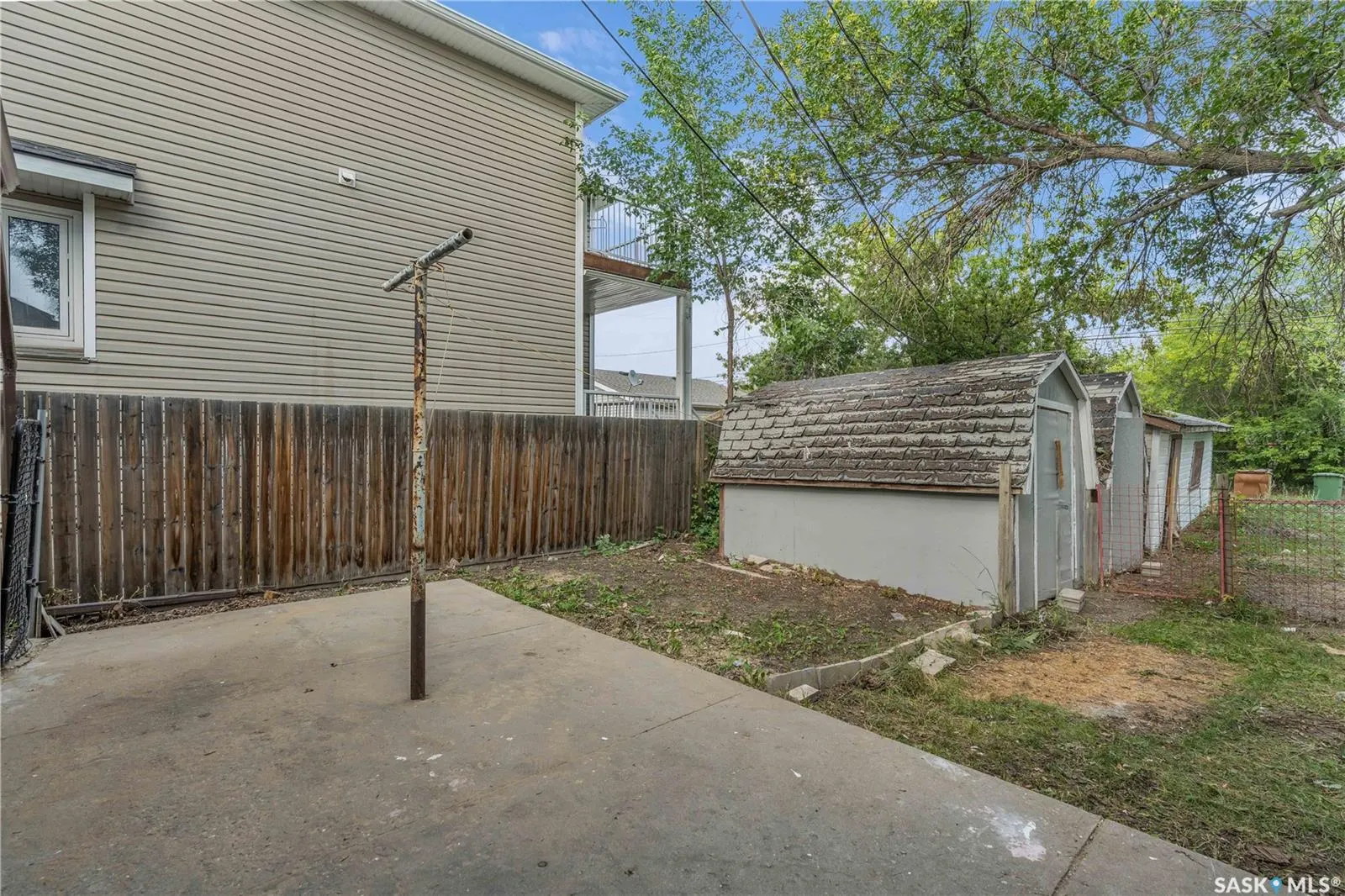 1141 Wallace STREET
