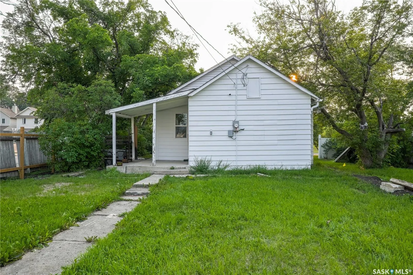 693 Retallack STREET