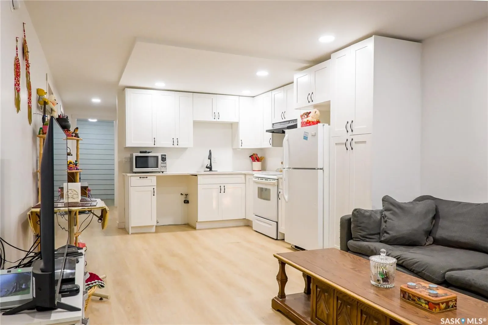 693 Retallack STREET