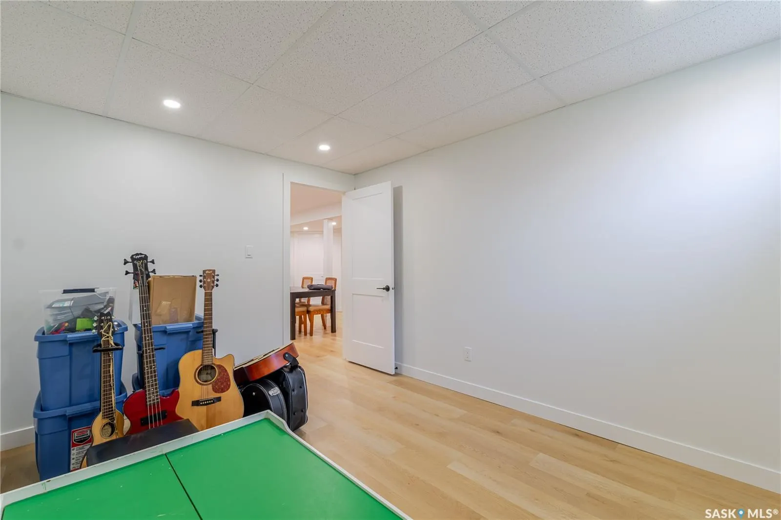 1363 Queen CRESCENT